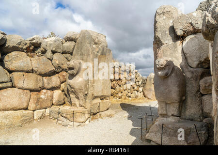 Porta del Leone a Hattusa che è stato ammesso alla lista del Patrimonio Mondiale dell'UNESCO nel 1986. Corum, Turchia. Foto Stock