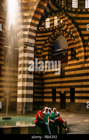 Khan Assad Bascha dal Al-Bzouriyé souk, Damasco. Siria, Medio Oriente Foto Stock