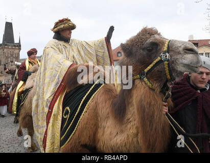 Praga, Repubblica Ceca. 06 gen 2019. La Carità organizzata dei tre re' raccolta di denaro a Praga Repubblica Ceca, 6 gennaio 2019. Credito: Michal Krumphanzl/CTK foto/Alamy Live News Foto Stock