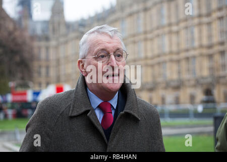 Westminster, Londra, Regno Unito. Il 7 gennaio 2019. I politici parlare ai media su College Green al di fuori del Parlamento Credito: George Wright Cracknell/Alamy Live News Foto Stock