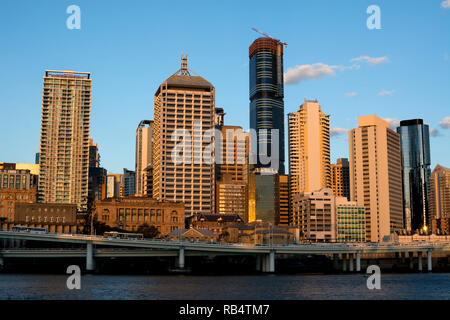 Brisbane city centre in sera la luce solare, Queensland, Australia Foto Stock