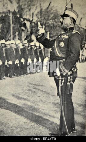 Miguel Primo de Rivera il dittatore della Spagna al giuramento di fedeltà a Guadalajara accademia militare 1923 Foto Stock