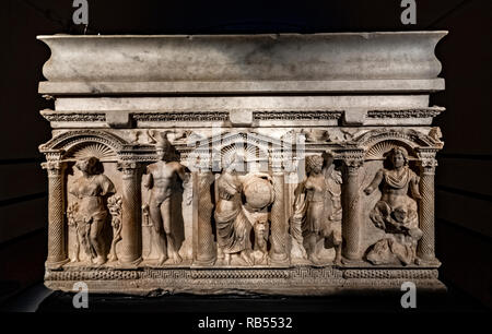 Italia Basilicata Melfi Castello Museo Archeologico Nazionale sarcofago di Rapolla Foto Stock