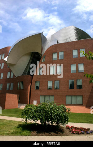 Peter B. Lewis Building presso la CWRU di Cleveland, Ohio, USA Foto Stock