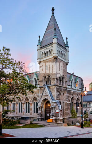 Presso la Mcgill University Morrice Hall edificio, ex collegio presbiteriano su McTavish street a Montreal, Quebec, Canada. Foto Stock