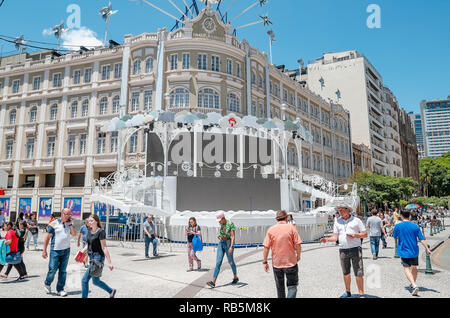 Curitiba - PR, Brasile - 14 dicembre 2018: luogo dove avviene il tradizionale Natale coro, Coral do Palacio Avenida, Banco Bradesco alla fine di Foto Stock