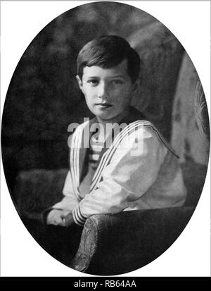 Alexei Nikolaevich (12 agosto 1904 - 17 luglio 1918) Tsesarevich e apparente erede al trono dell'impero russo. Egli era il bambino più in giovane età e il figlio unico di imperatore Nicola II e l'imperatrice Alexandra Feodorovna. Egli era nato con emofilia. È stato assassinato insieme ai suoi genitori, quattro sorelle e tre fermi durante la Guerra Civile Russa per ordine del governo bolscevico Foto Stock