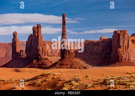 Yei Bei Chi Totem formazione di roccia, Monument Valley Navajo Tribal Park, Arizona, Stati Uniti d'America Foto Stock