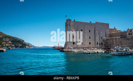 Le mura della città vecchia di Dubrovnik, Croazia Foto Stock