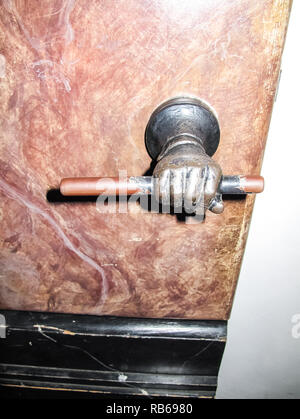 Antiche porte e cancelli, patrimonio culturale nella forma di porte, archi e cancelli. Foto Stock