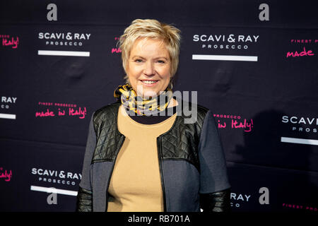 Birgit Lechtermann bei der Premiere des Kölner Weihnachtscircus im Festzelt an der Zoobrücke. Köln, 09.12.2018 Foto Stock