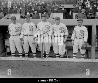 Eddie Murphy, John Shano Collins, Joe Jackson, felice e Felsch Nemo Leibold, Chicago White Sox in 1917 World Series. Foto Stock