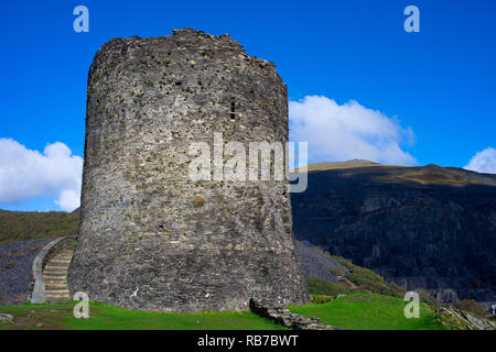 Dolbadarn Castle, Llanberis, Gwynedd, il Galles del Nord. Immagine presa in ottobre 2018. Foto Stock