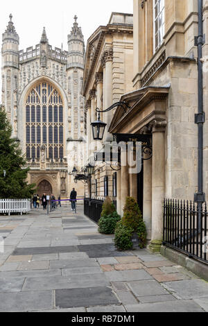 Abbazia di Bath e la camera della pompa, Abbazia di Bath Square, bagno, Inghilterra Foto Stock