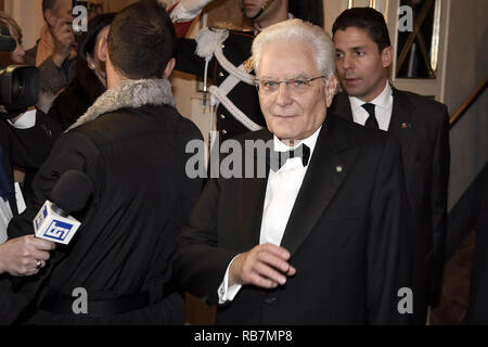 Celebrità partecipare a "Attila' Premiere per la apertura della stagione al Teatro La Scala con: Sergio Mattarella Dove: Milano, Italia Quando: 07 Dic 2018 Credit: IPA/WENN.com * * disponibile solo per la pubblicazione in UK, USA, Germania, Austria, Svizzera** Foto Stock