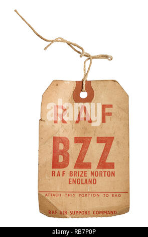 Un annata etichetta bagaglio da RAF BZZ Brize Norton Foto Stock