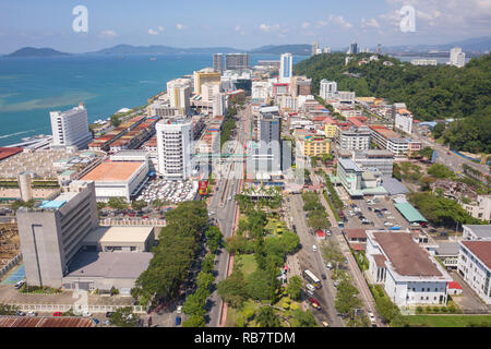 Kota Kinabalu, Sabah Malaysia - Ott 16, 2018 : vista parziale della città di Kota Kinabalu . Kota Kinabalu è una città capitale di Sabah Stato situato a nord di Bor Foto Stock