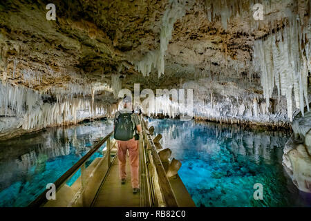 Hamilton, Burmuda. Le grotte di cristallo è una delle Bermuda devono vedere meraviglie naturali. Foto Stock