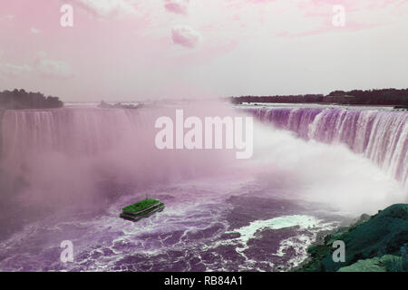 Modifica dei colori delle Cascate del Niagara in Ontario, Canada. Foto Stock