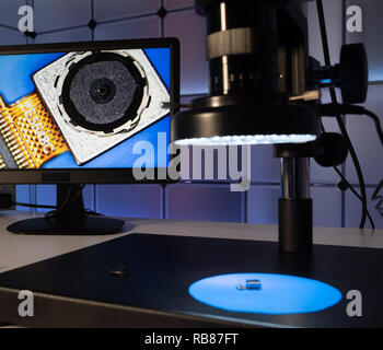 Il CCD fotocamera del cellulare in laboratorio Foto Stock