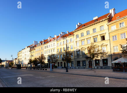 Varsavia, Polonia, 20,Agosto 2016 ; Krakowskie Przedmiescie street , parte della strada reale nella città di Varsavia, Polonia. Foto Stock