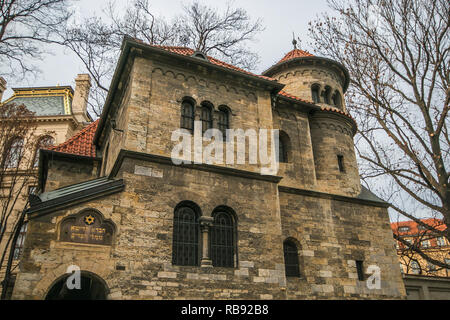 Vecchia Sinagoga klaus con il museo ebraico nel quartiere di Praga Foto Stock