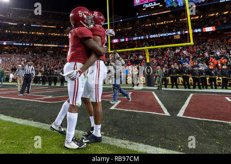 Santa Clara, California, USA. Il 7 gennaio, 2019. 07 gennaio 2019 - Santa Clara, California, Stati Uniti - Alabama Crimson Tide defensive back Xavier McKinney (15) è spezzato il cuore dopo aver perso il College Football Playoff campionato nazionale di gioco tra la Clemson Tigers e Alabama Crimson Tide a Levi's Stadium, Santa Clara, California. Clemson ha vinto 44-16. Credito: Adam Lacy/ZUMA filo/Alamy Live News Foto Stock