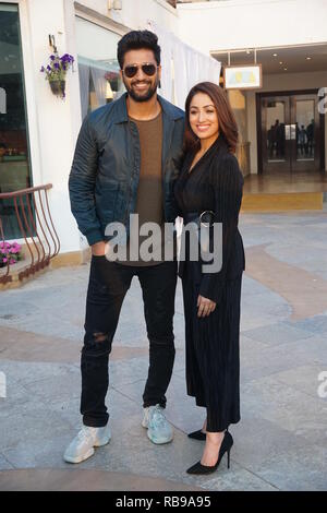 Mumbai, India. Il 7 gennaio, 2019. Bollywood Vicky Kaushal, Paresh Rawal e Yami Gautam starcast e promuovere il loro prossimo film URI al Sole e sabbia Hotel Juhu di Mumbai India il 7 gen 2019 Credit: Prodip Guha/Alamy Live News Foto Stock