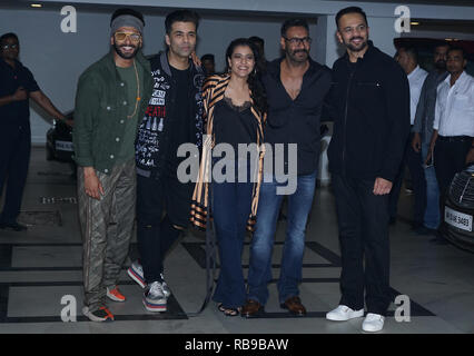 Mumbai, India, 7 gen 2019 : attore di Bollywood Ranveer singh ,rohit shetty ,karon jahor ajay e kajol devgan è venuto a karan jahor house per il film di successo di SIMBA parte aat khar Mumbai in India il 7 gennaio 2019 . Foto di Prodip Guha Foto Stock