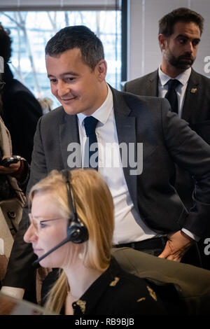 Lione, Francia. 8 Jan 2019. Gérald Darmanin, ministro di azione e i conti pubblici, visite a Lione le finanze pubbliche call center Credito: FRANCK CHAPOLARD/Alamy Live News Foto Stock