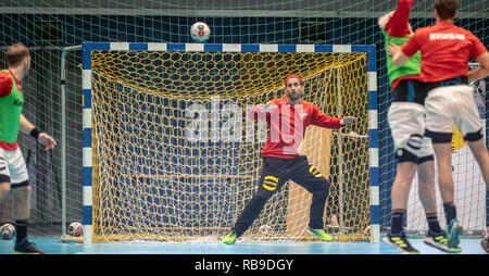 08 gennaio 2019, Berlin: Pallamano: WM, formazione pubblica del Deutscher Handballbund selezione. Silvio Heinevetter 12 nell'obiettivo. Foto: Soeren Stache/dpa Foto Stock