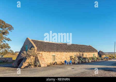 NIEUWOUDTSVILLE, SUD AFRICA, 29 agosto 2018: il ristorante, il negozio e ufficio ricevimento presso Matjiesfontein fattoria nel nord della provincia del Capo Foto Stock