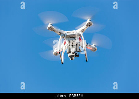 Drone Flying Overhead Foto Stock