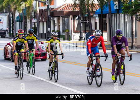 La mattina presto in bicicletta in Palm Beach, Florida. (USA) Foto Stock