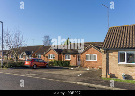 Sheraton vicino, Northampton, Regno Unito; uno sviluppo di 57 bungalows, costruito 1987, fornendo il pensionamento alloggi per persone anziane Foto Stock