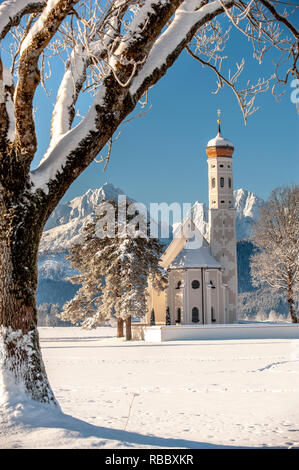 Panorama idilliaco paesaggio in Baviera in inverno Foto Stock