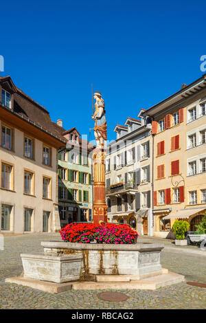 Fontana di giustizia su Burgplatz, Biel, Berna, Svizzera Foto Stock