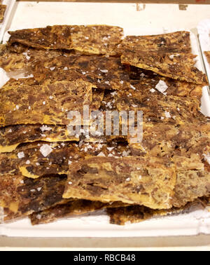 Piastrelle di zucchero al cioccolato, pasticceria e dolci e dessert Foto Stock