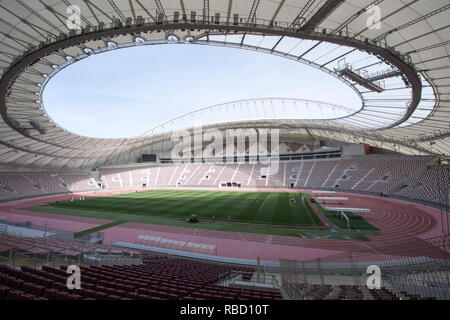 Doha in Qatar. 9 Gen, 2019. Il Khalifa International Stadium in Qatar deserto città di Doha. Il Qatar ospiterà il 2022 FIFA World Cup. Credito: Pietro Kneffel/dpa/Alamy Live News Foto Stock