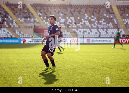 9 gennaio 2019 : Ritsu Doan del Giappone durante il Giappone v Turkmenistan presso l'Al-Nahyan Stadium di Abu Dhabi, Emirati arabi uniti, AFC Asian Cup, Asian campionato di calcio. Ulrik Pedersen/CSM. Foto Stock