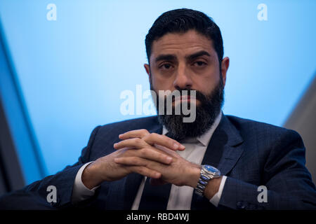 Doha in Qatar. 9 Gen, 2019. Mahmoud Qutub, diritti umani esperto in Qatar, durante un ciclo di colloqui con i giornalisti provenienti dalla Germania. Credito: Pietro Kneffel/dpa/Alamy Live News Foto Stock