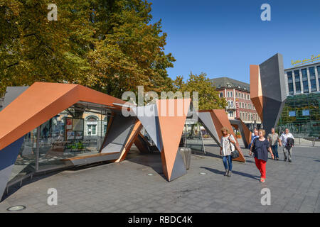 Fermata bus, Friedrich Wilhelm del luogo, Aachen, Renania settentrionale-Vestfalia, Germania, Bushaltestelle, Friedrich-Wilhelm-Platz, la Renania settentrionale-Vestfalia, Deutschlan Foto Stock