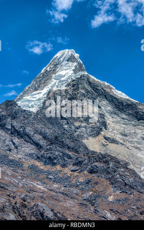 L'iconico Artesonraju, la montagna, raffigurato nella Paramount Pictures icona. Foto Stock