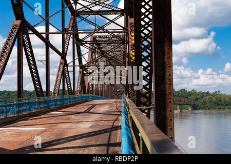 La catena di rocce su Ponte vecchio percorso 66 in Illinois/ Missouri, USA Foto Stock