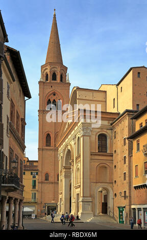 Basilica di Sant'Andrea e Campanile, Mantova, Sito Patrimonio Mondiale dell'UNESCO, Lombardia, Italia. Foto Stock