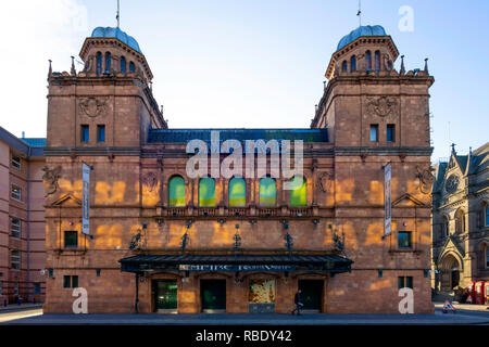 Empire Palace di varietà in Middlesbrough costruito nel 1897 come un music hall progettata da Ernest Runtz, è ancora in uso regolare per esibirsi sul palco Foto Stock