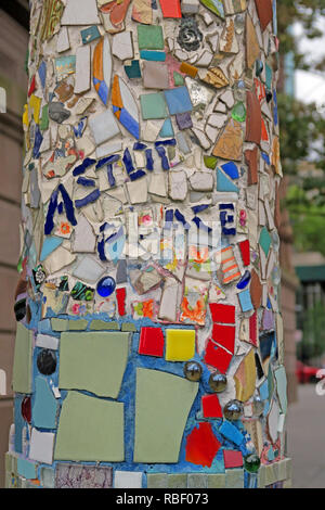 Street mosaici, il Luogo di Astor, East Village, Manhattan, New York City, NY, STATI UNITI D'AMERICA Foto Stock
