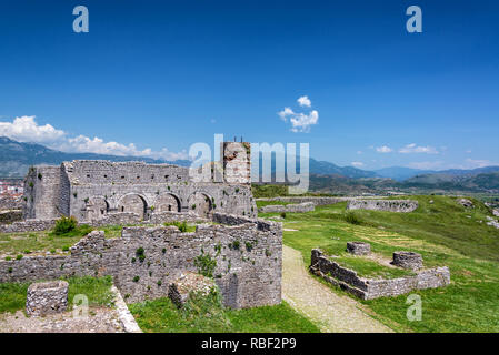 Tra le rovine storiche nel castello di Rozafa di Scutari, Albania Foto Stock