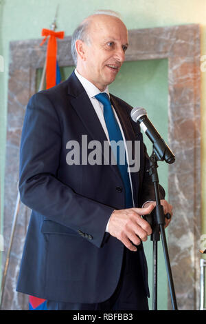 Foto LaPresse/Nicol&#xf2; campo 10/01/2019 Rivoli (Torino) (Italia) Cronaca Liceo Scientifico Statale di Rivoli di Charles Darwin, inaugurazione nuovo spazio studenti "Ventidue Novembre' in ricordo della morte dello studente Vito Scafidi il 22 Novembre 2008 Nella foto: Marco Bussetti Foto LaPresse/Nicol&#xf2; campo 10 gennaio 2019 Rivoli (Torino) (Italia) News Liceo Scientifico Statale di Rivoli di Charles Darwin, inaugurazione del nuovo spazio dello studente "ventidue novembre " in memoria della morte dello studente Vito Scafidi il 22 novembre 2008 nell'immagine: Marco Bussetti Foto Stock