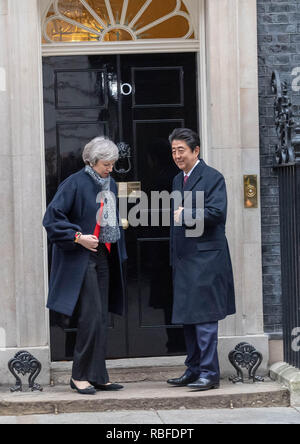 Londra, Regno Unito. 10 gennaio 2019, Shirizo Abe Primo Ministro del Giappone, visite Theresa Maggio MP PC, Primo Ministro al 10 di Downing Street, Londra, Regno Unito. Credito: Ian Davidson/Alamy Live News Foto Stock